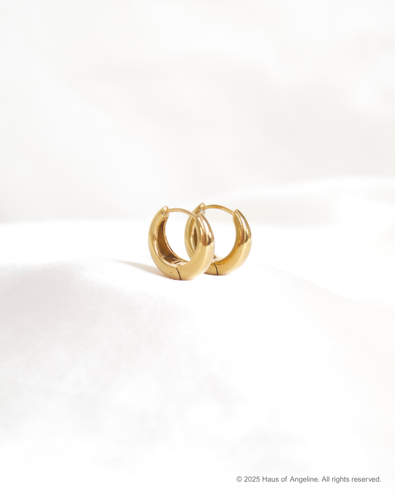 Cult Classic Hoops in Gold