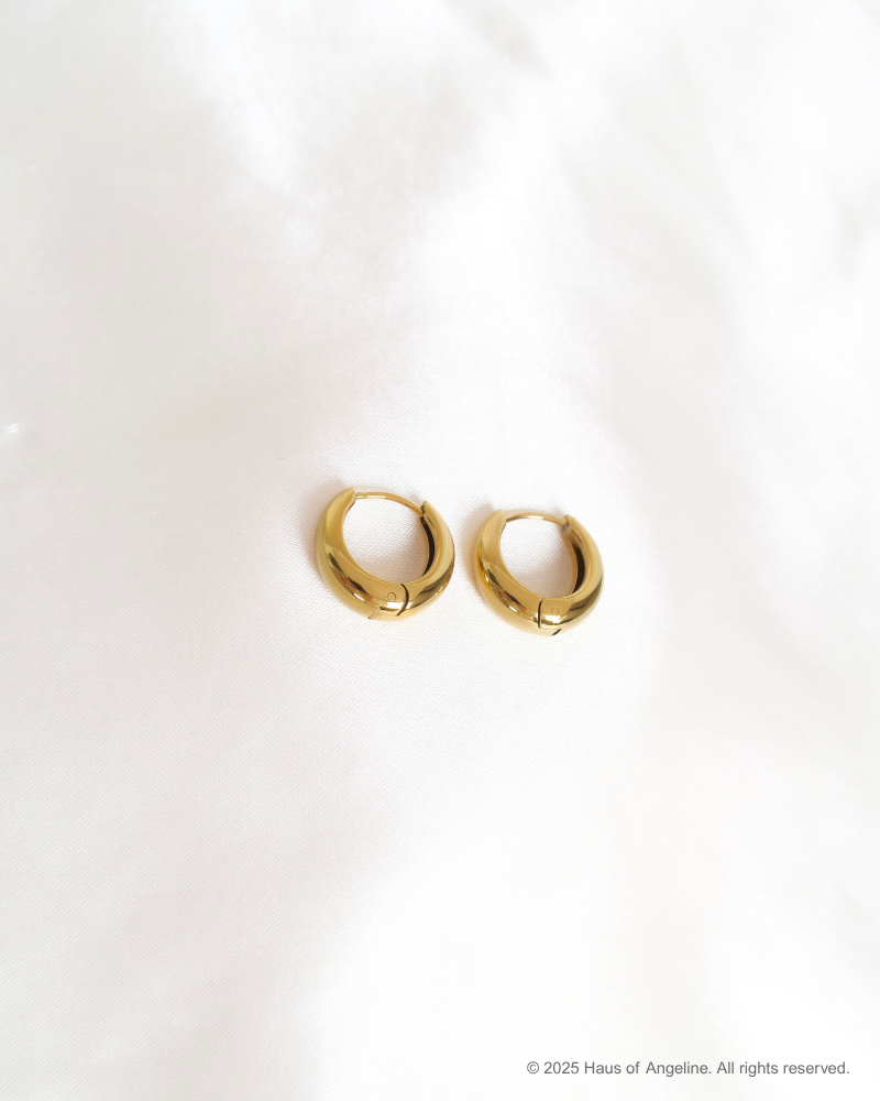 Cult Classic Hoops in Gold