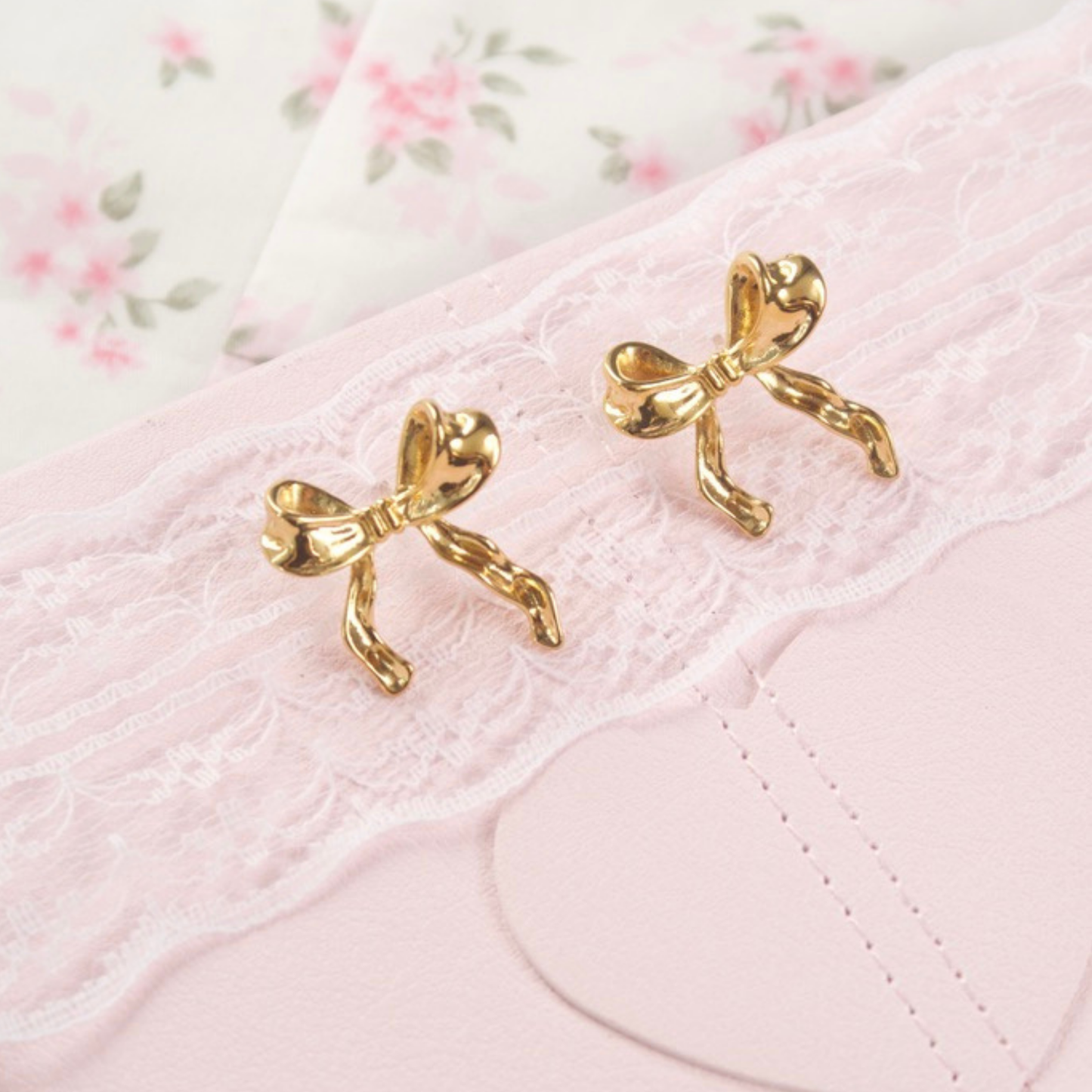 Babydoll Ribbon Earrings in Gold