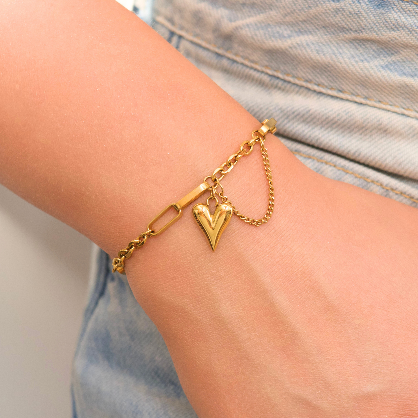 Gold Heart Charm Bracelet
