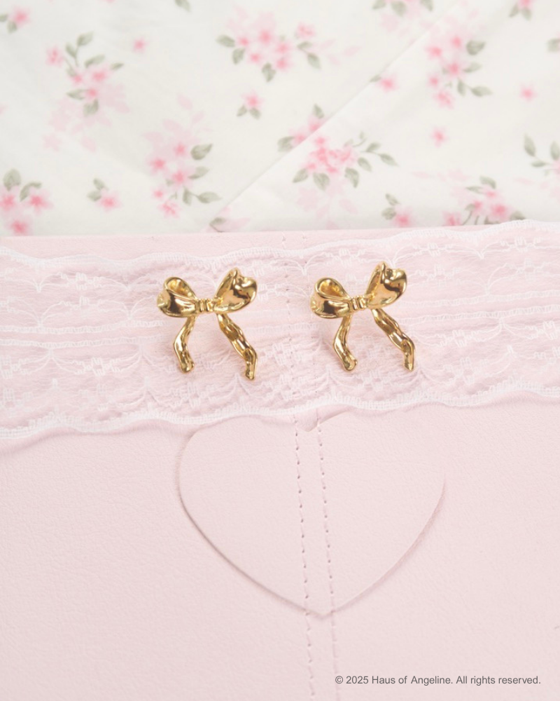 Babydoll Ribbon Earrings in Gold