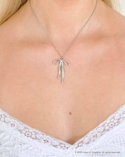 Ribbon Necklace in Silver