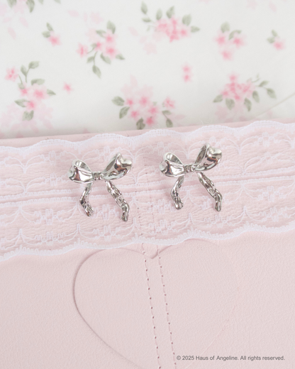 Babydoll Ribbon Earrings in Silver