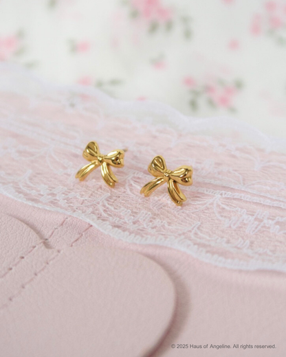 Small Ribbon Studs in Gold
